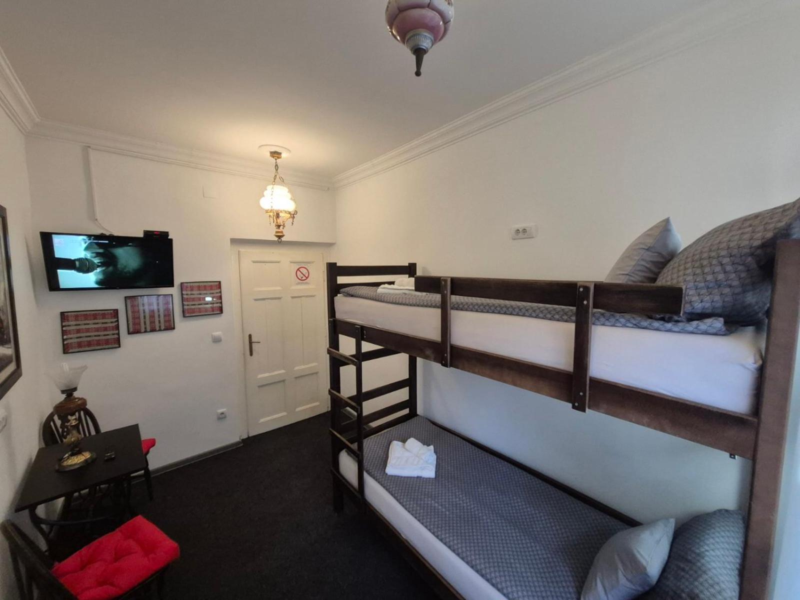 Authentic Centre - Only Private Hostel *